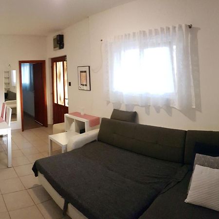 Apartmani Ela Prvić Luka Eksteriør billede