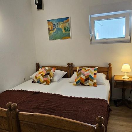 Apartmani Ela Prvić Luka Eksteriør billede